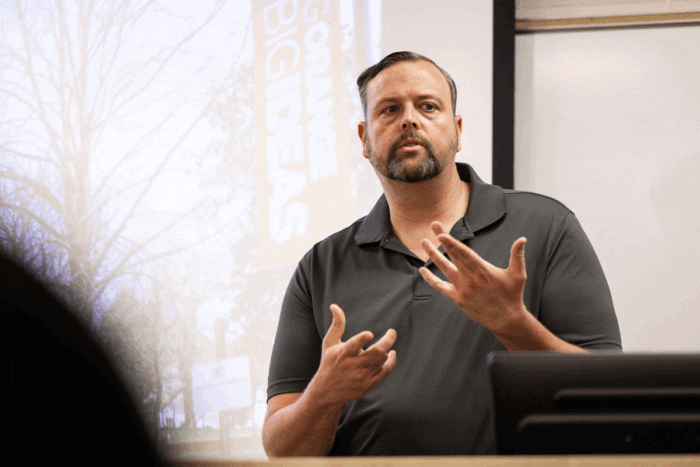Professor Wade Bishop teaches a class